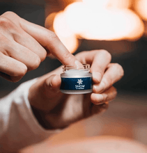 Load image into Gallery viewer, Snow® Rejuvenating Lip Treatment